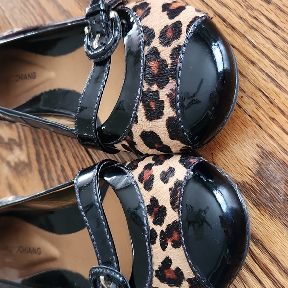 Shoes - Picture 6 of 6